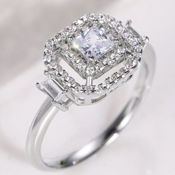 🔥New Luxury Engagement Clear Diamond Square Noble Dainty Ring for Women, K782 - Picture 1 of 9